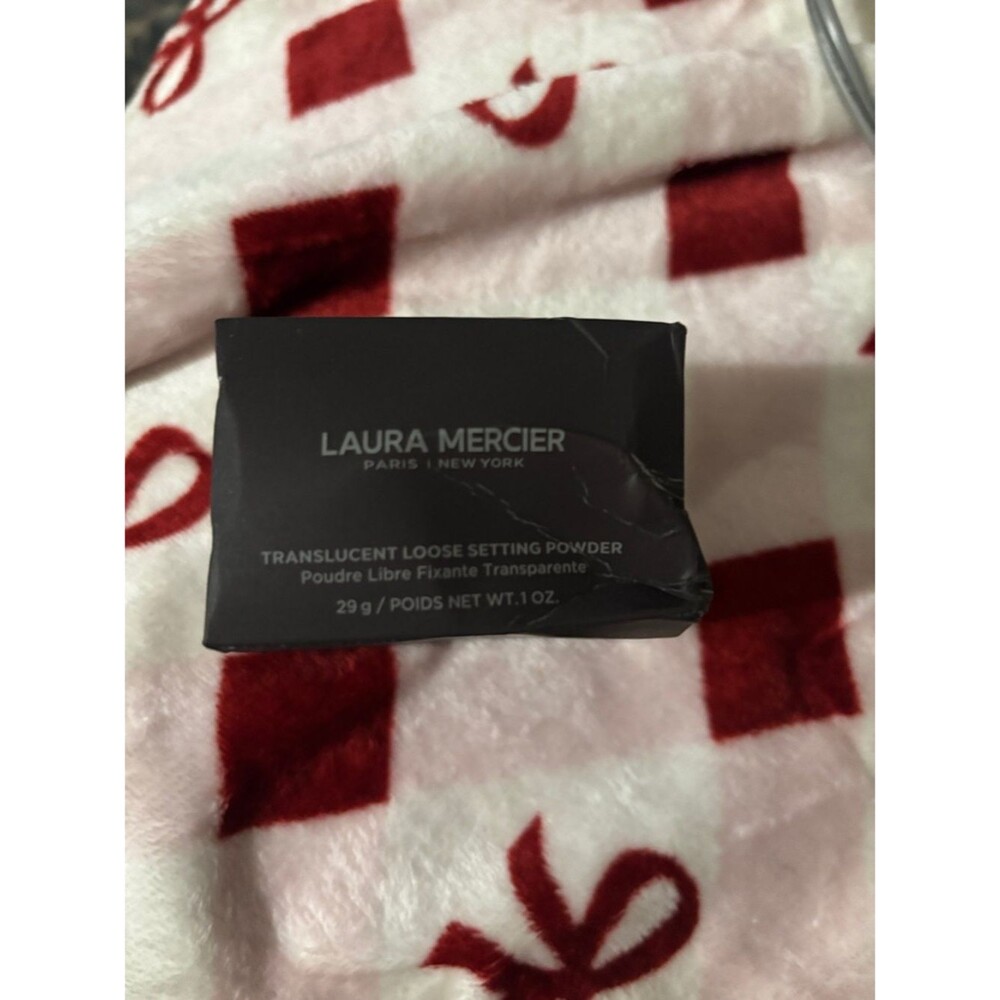 laura mercier Translucent Loose Setting Powder - Black Box